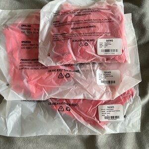 NWT Skims Ruby thongs Set of 3! XL